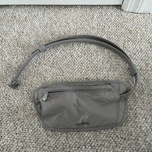 Pacsafe Coversafe 100 Light Grey Money Belt - PE104